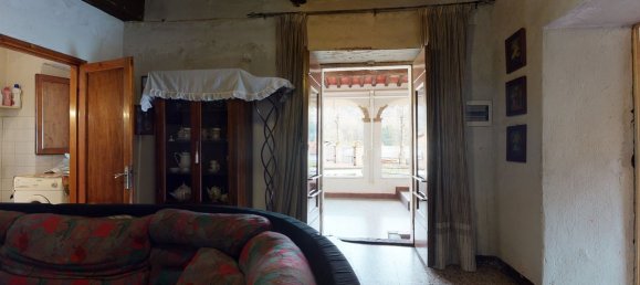 2 Schlafzimmer Haus in Barga, Italy, Nr. 233106 11