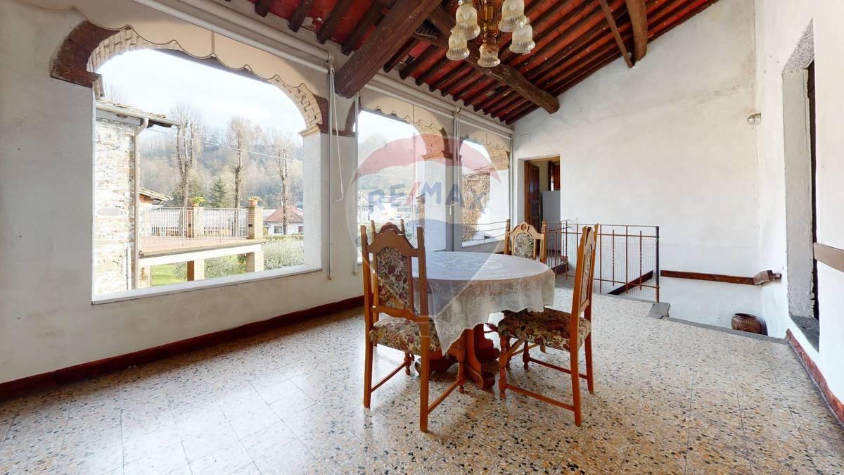 2 Schlafzimmer Haus in Barga, Italy, Nr. 233106