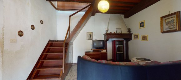 2 Schlafzimmer Haus in Barga, Italy, Nr. 233106 13
