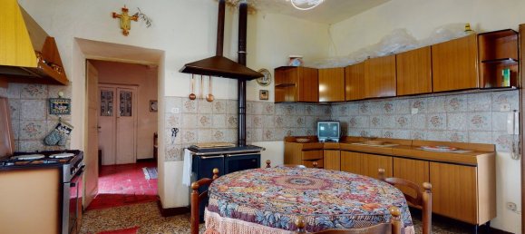 2 Schlafzimmer Haus in Barga, Italy, Nr. 233106 7