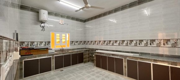 5 Schlafzimmer Villa in Muscat, Oman, Nr. 1462 2