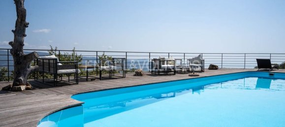 7 rooms Villa in Dolcedo, Italy No. 125659 3