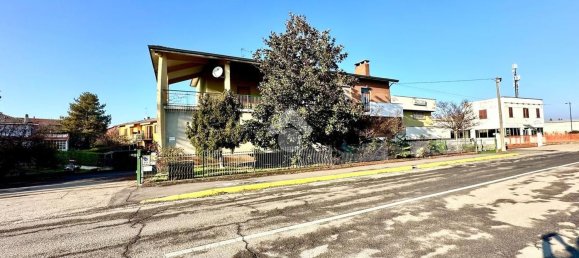 553m² Warehouse in Tortona, Italy No. 62463 2