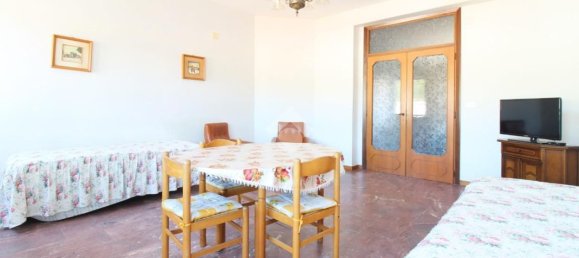 Квартира с 4 спальнями в Розето дельи Абруцци, Италия № 375898 4