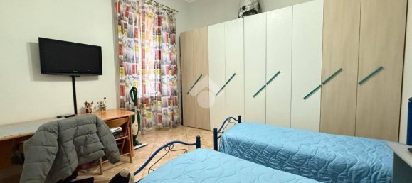 2 Schlafzimmer Wohnung in Naples, Italy, Nr. 16207 4