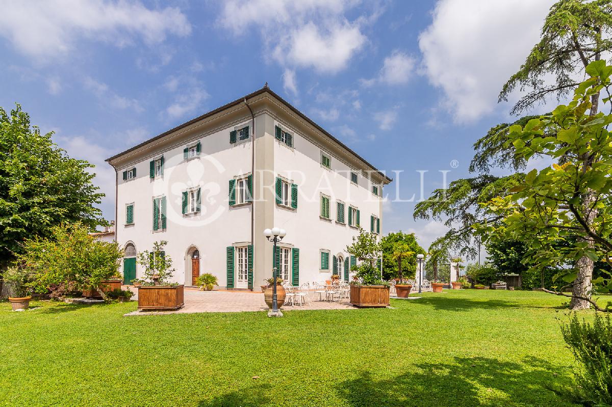 10 bedrooms Villa in Quarrata, Italy No. 206178