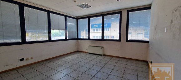 مكتب في Noventa Padovana, Italy 354متر مربع رقم 68645 26