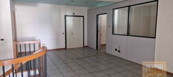 مكتب في Noventa Padovana, Italy 354متر مربع رقم 68645 16