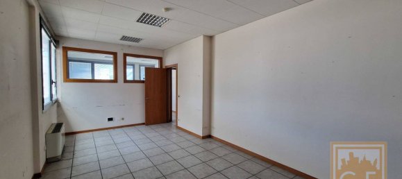 مكتب في Noventa Padovana, Italy 354متر مربع رقم 68645 13