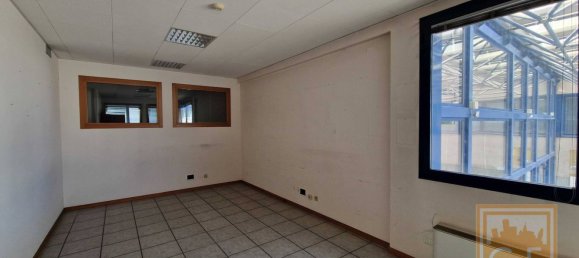 مكتب في Noventa Padovana, Italy 354متر مربع رقم 68645 14