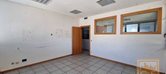 مكتب في Noventa Padovana, Italy 354متر مربع رقم 68645 9