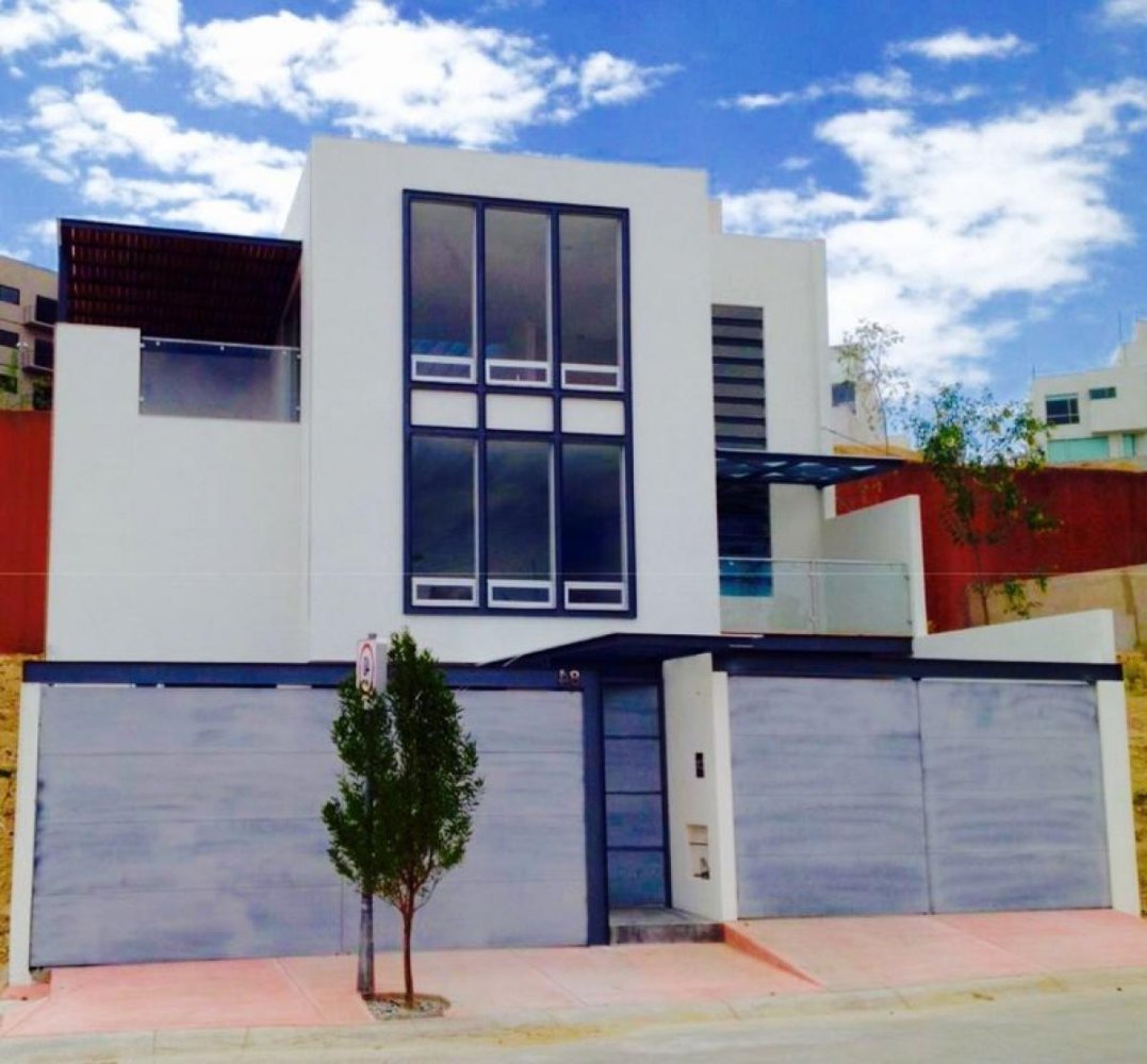 Casa de 3 dormitorios en Naucalpan de Juárez, Mexico No. 223721