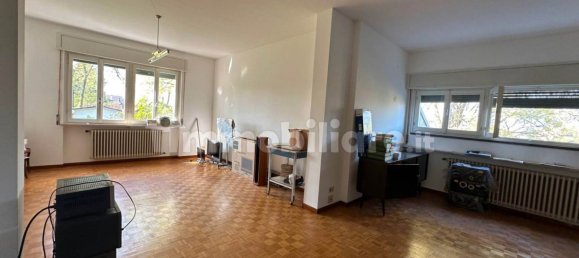 4 غرف نوم فيلا في Mozzo, Italy رقم 338850 23