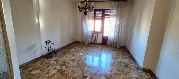 5 rooms Apartment in Siena, Italy No. 38027 3