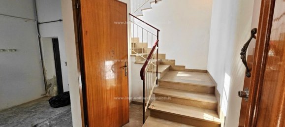 5 rooms Apartment in Certaldo, Italy No. 192138 9