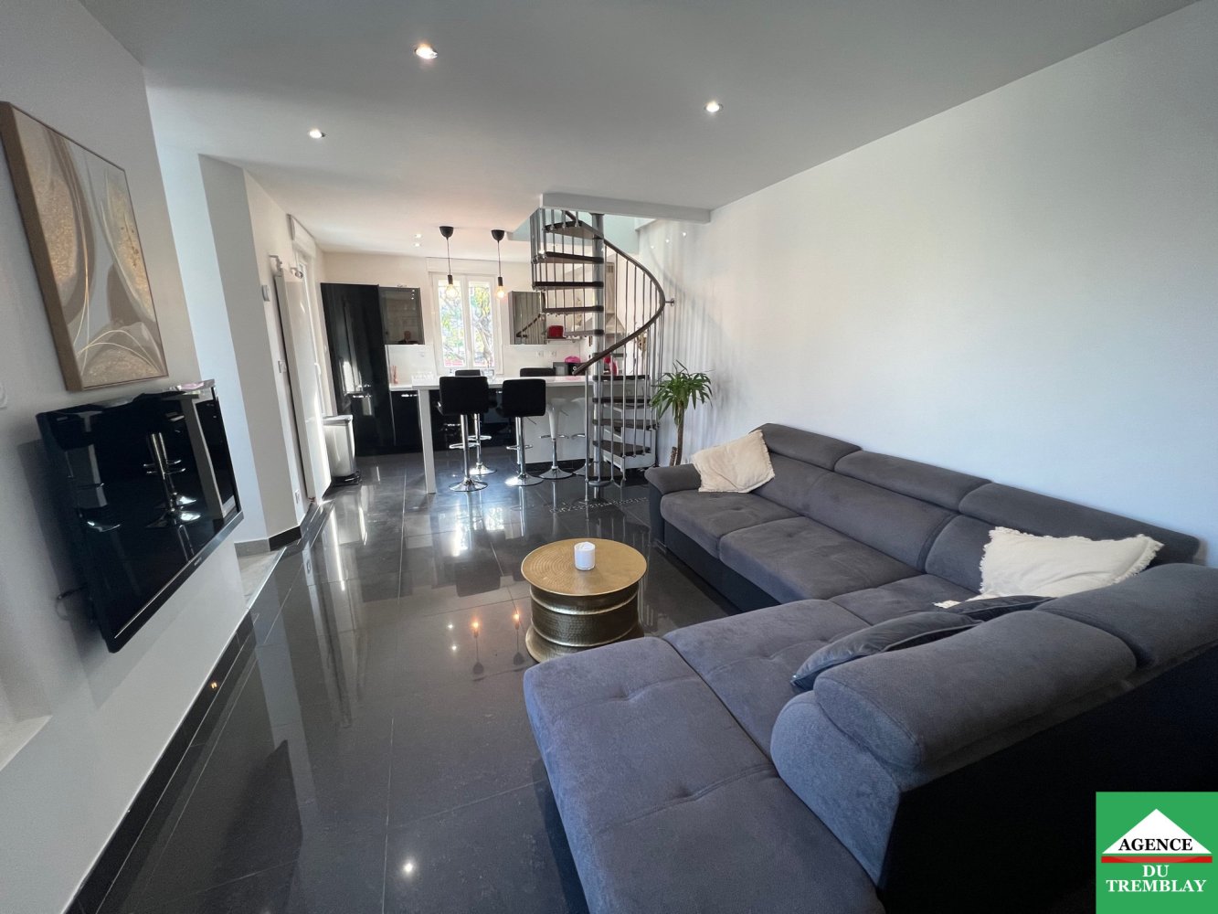 3 bedrooms House in Champigny-sur-Marne, France No. 165945