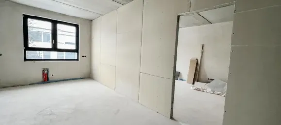 Здание с 2 комнатами в Майн-Кинциг, Германия № 166657 3