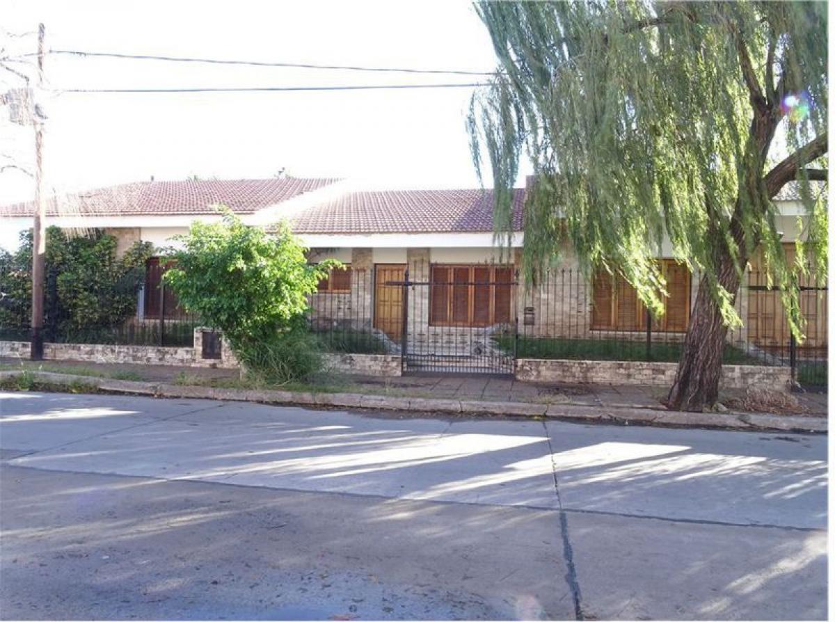 3 bedrooms House in Cordoba, Argentina No. 63828