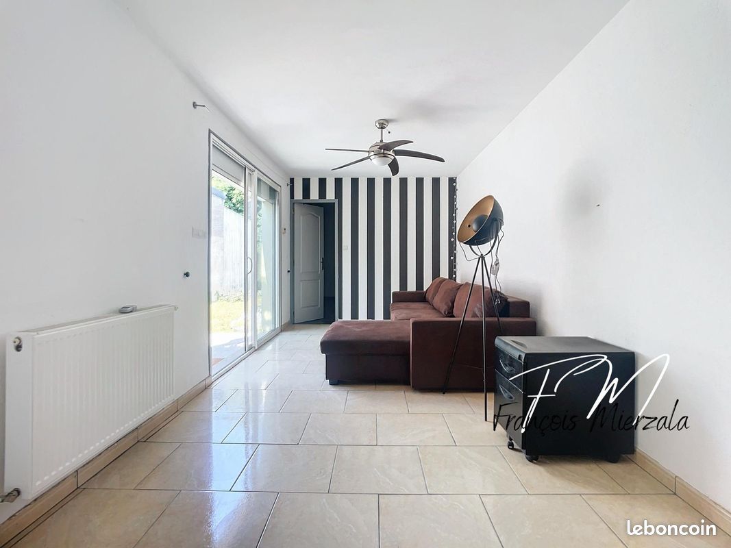 2 bedrooms House in Mericourt, France No. 266852