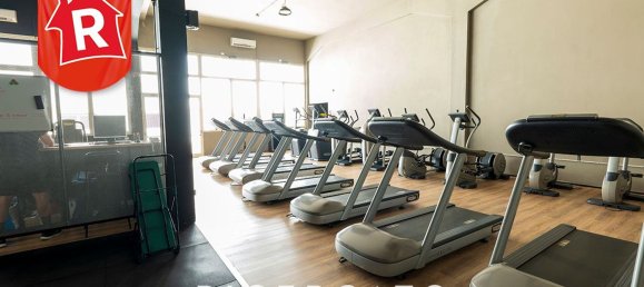 1300m² Commercial property in Lecce, Italy No. 30894 2