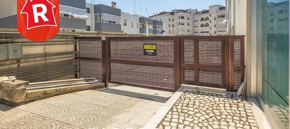 1300m² Commercial property in Lecce, Italy No. 30894 15