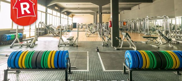 1300m² Commercial property in Lecce, Italy No. 30894 50