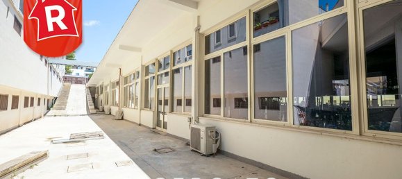 1300m² Commercial property in Lecce, Italy No. 30894 11