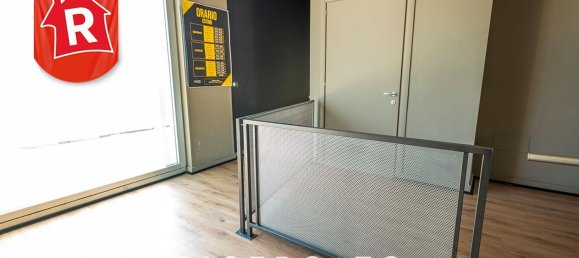 1300m² Commercial property in Lecce, Italy No. 30894 18