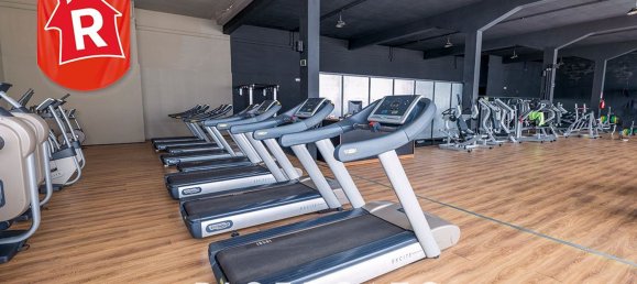 1300m² Commercial property in Lecce, Italy No. 30894 45