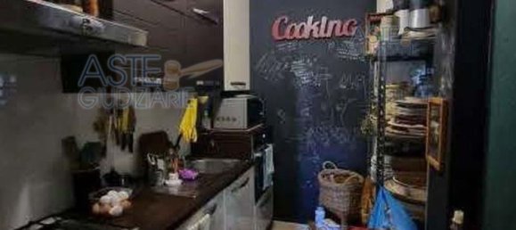 5 rooms Apartment in Rome, Italy No. 292276 4