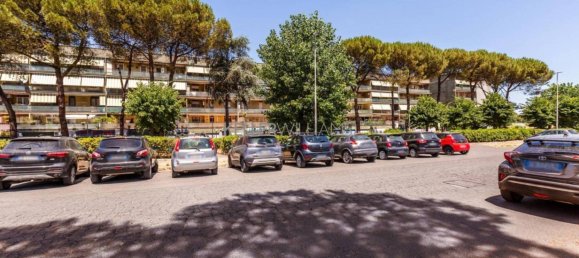 1 room Commercial property in Rome, Italy No. 67974 9