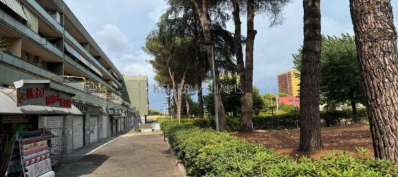 1 room Commercial property in Rome, Italy No. 67974 3