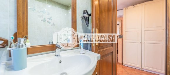 Propiedad comercial de 8 habitaciónes en Fiumicino, Italy No. 275890 25