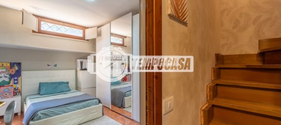 Propiedad comercial de 8 habitaciónes en Fiumicino, Italy No. 275890 16