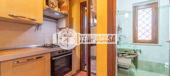 Propiedad comercial de 8 habitaciónes en Fiumicino, Italy No. 275890 2