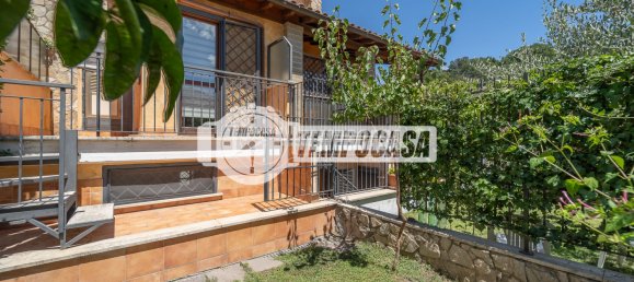 Propiedad comercial de 8 habitaciónes en Fiumicino, Italy No. 275890 45