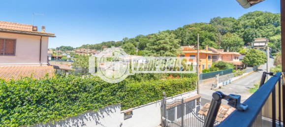 Propiedad comercial de 8 habitaciónes en Fiumicino, Italy No. 275890 31