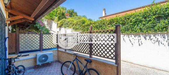 Propiedad comercial de 8 habitaciónes en Fiumicino, Italy No. 275890 9