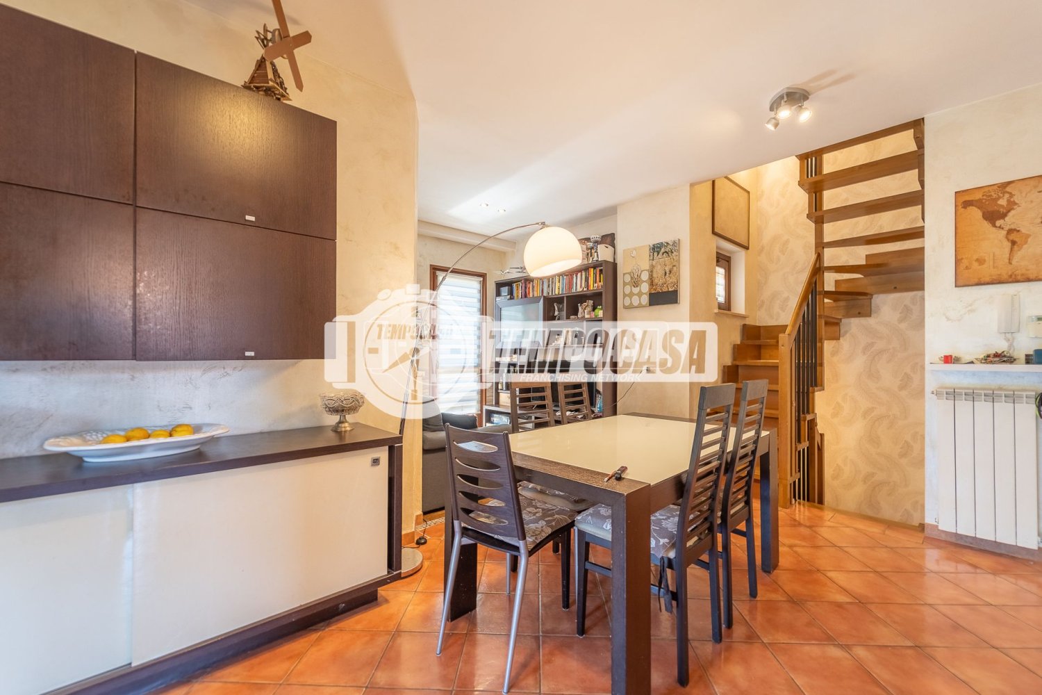 Propiedad comercial de 8 habitaciónes en Fiumicino, Italy No. 275890