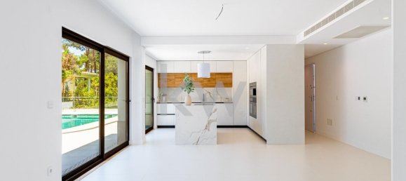 4 bedrooms Villa in Almada, Portugal No. 146148 16