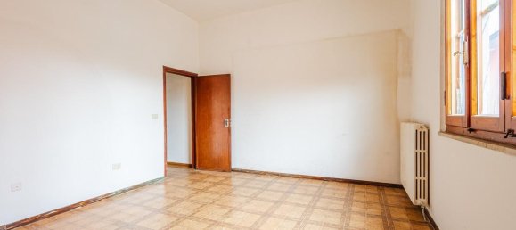 Квартира с 4 комнатами в Лампореккьо, Италия № 75647 26