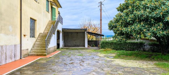 Квартира с 4 комнатами в Лампореккьо, Италия № 75647 4