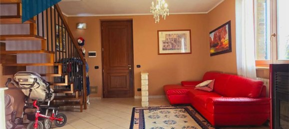 5 bedrooms House in Caorso, Italy No. 365263 8