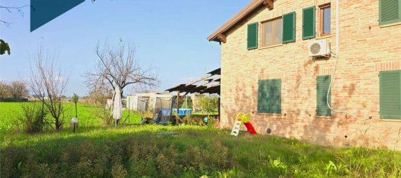 5 bedrooms House in Caorso, Italy No. 365263 5