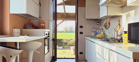 5 bedrooms House in Caorso, Italy No. 365263 10