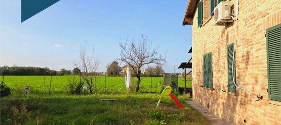 5 bedrooms House in Caorso, Italy No. 365263 4