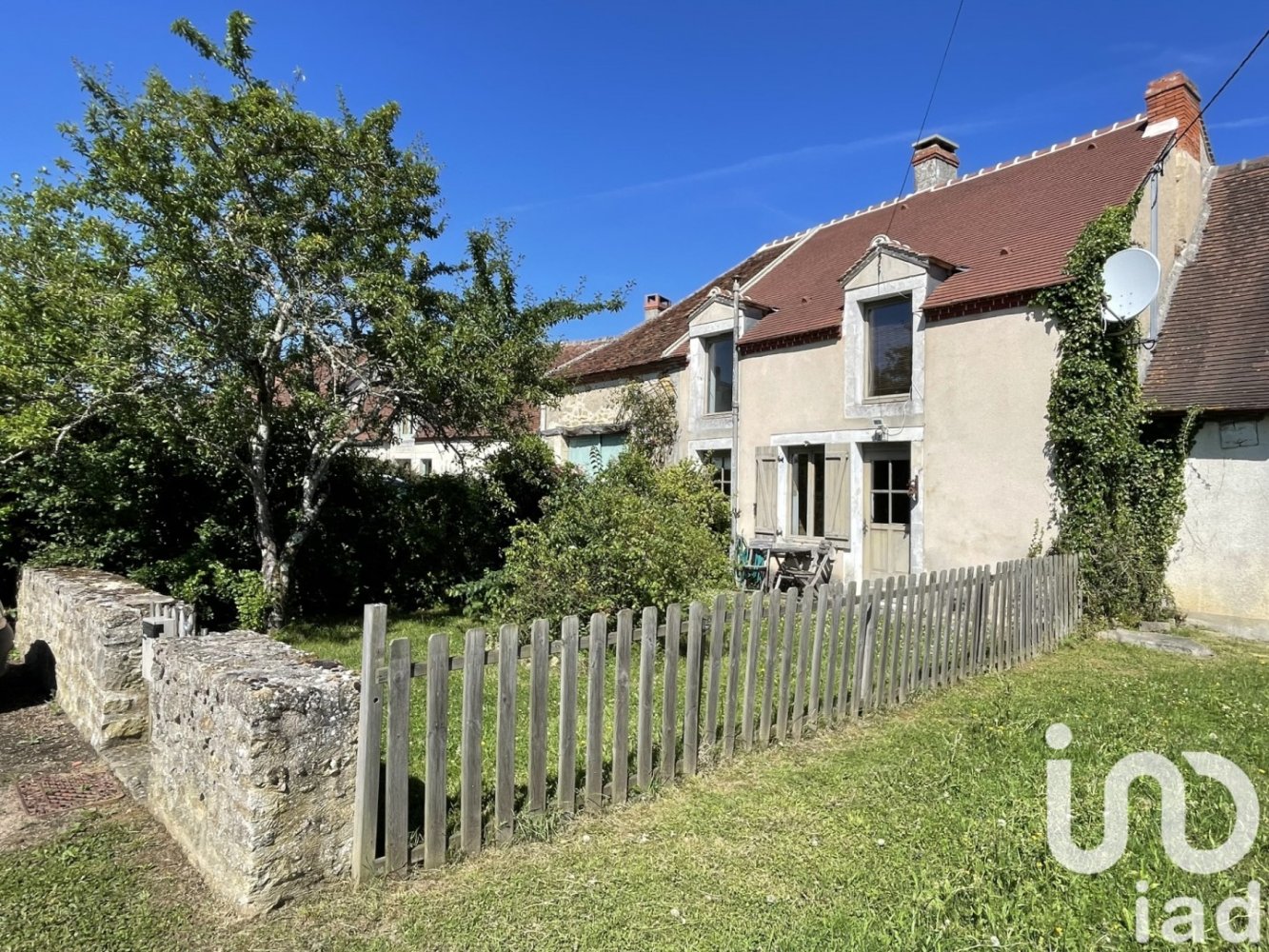2 bedrooms Villa in Ceaulmont, France No. 269548