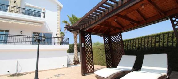 5 Schlafzimmer Gewerbliche Immobilie in Mesa Geitonia, Cyprus, Nr. 18102 9