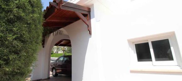 5 Schlafzimmer Gewerbliche Immobilie in Mesa Geitonia, Cyprus, Nr. 18102 8