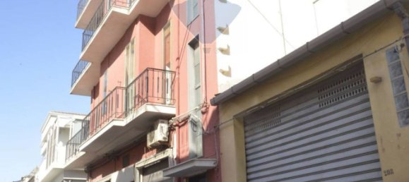 8-salle Maison à Vittoria, Italy No. 275267 3